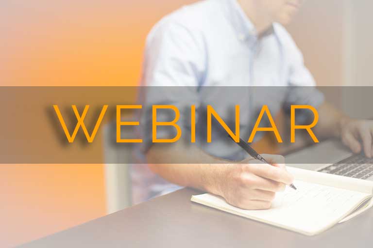 Teilnehmer an einem Webinar mit PC